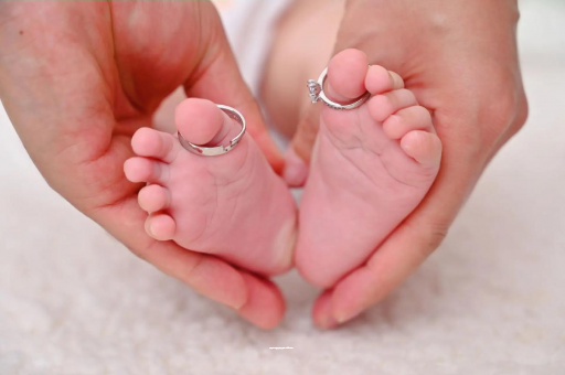 成都试管代怀孕妇六个月肚子多大